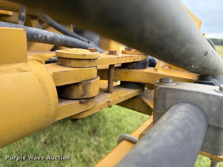 image for item FN2627 AGCO RoGator 1274 sprayer