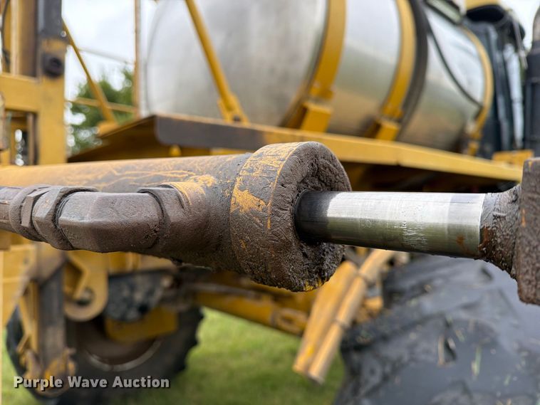 image for item FN2627 AGCO RoGator 1274 sprayer