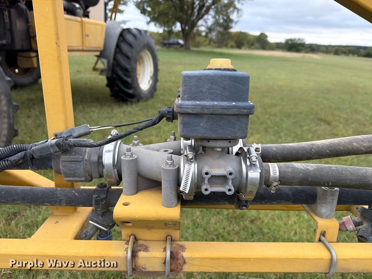 image for item FN2627 AGCO RoGator 1274 sprayer