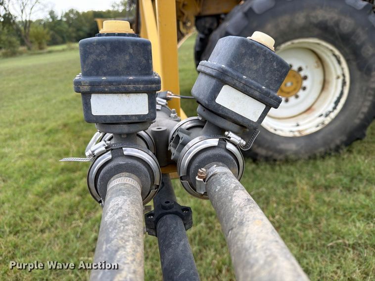 image for item FN2627 AGCO RoGator 1274 sprayer