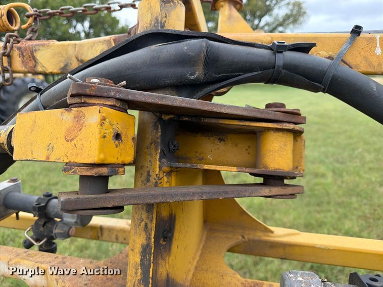 image for item FN2627 AGCO RoGator 1274 sprayer