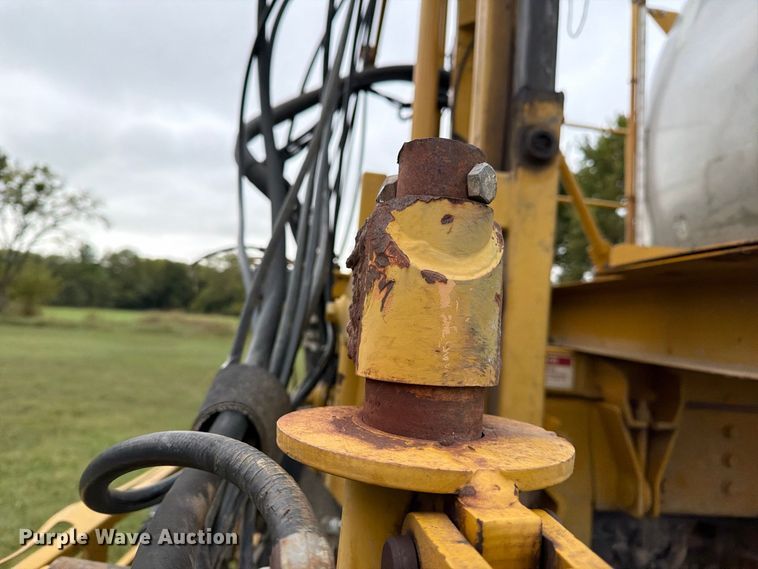 image for item FN2627 AGCO RoGator 1274 sprayer