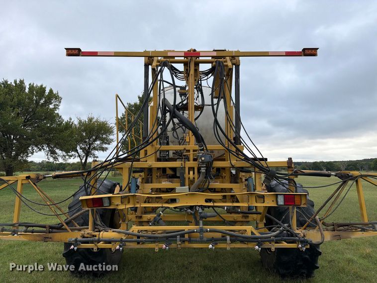 image for item FN2627 AGCO RoGator 1274 sprayer