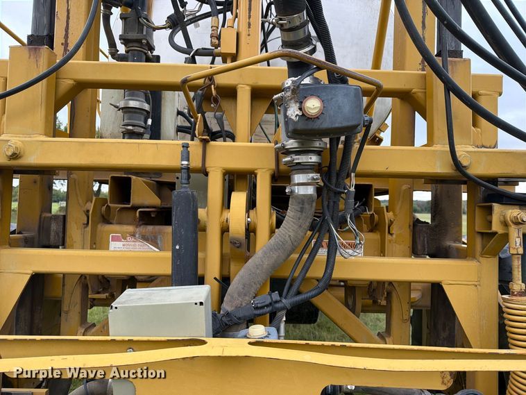 image for item FN2627 AGCO RoGator 1274 sprayer
