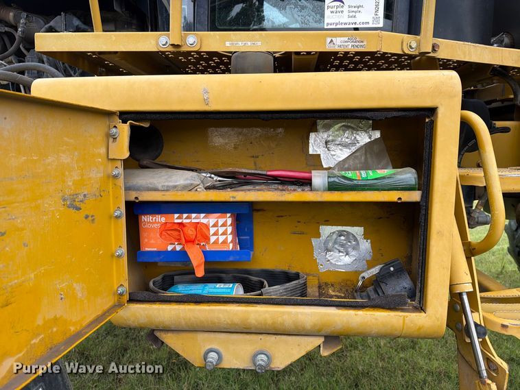 image for item FN2627 AGCO RoGator 1274 sprayer