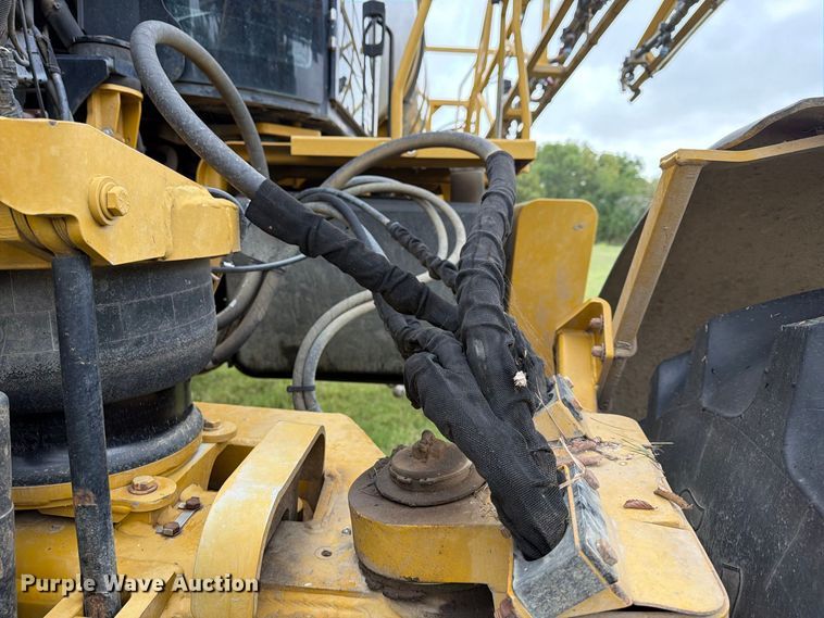 image for item FN2627 AGCO RoGator 1274 sprayer