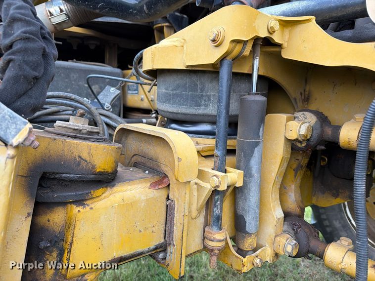 image for item FN2627 AGCO RoGator 1274 sprayer