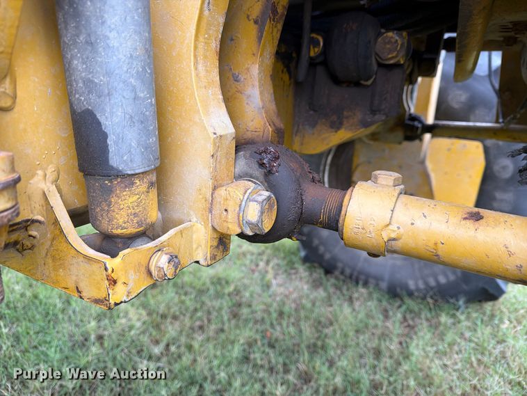image for item FN2627 AGCO RoGator 1274 sprayer