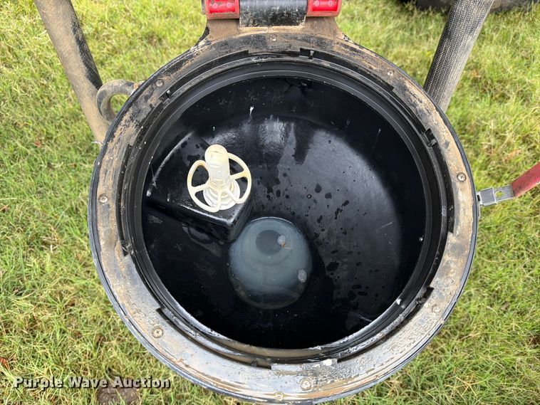 image for item FN2627 AGCO RoGator 1274 sprayer