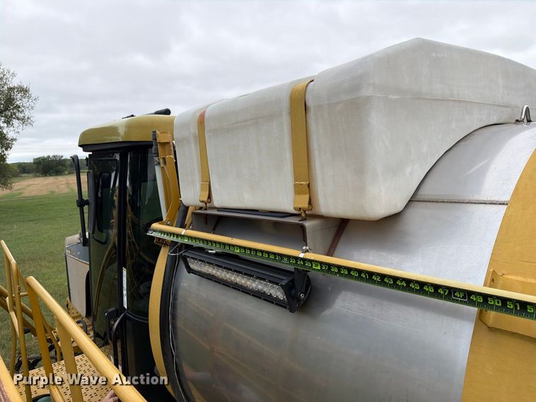 image for item FN2627 AGCO RoGator 1274 sprayer