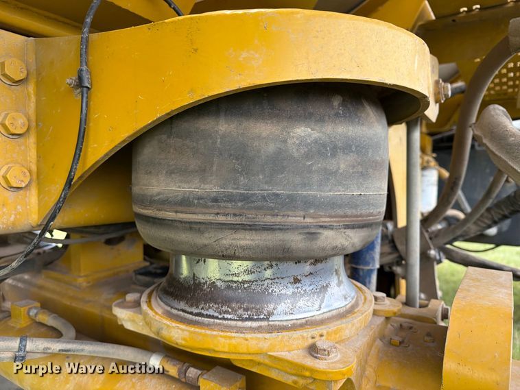 image for item FN2627 AGCO RoGator 1274 sprayer