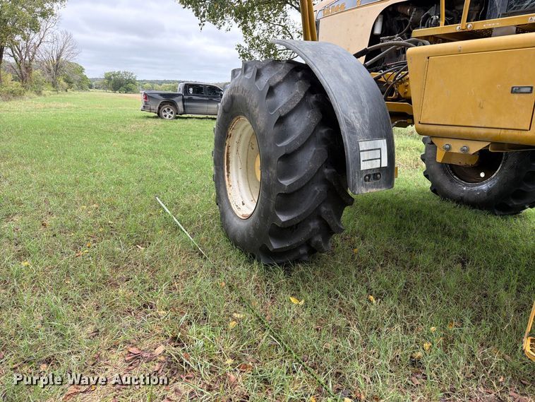 image for item FN2627 AGCO RoGator 1274 sprayer