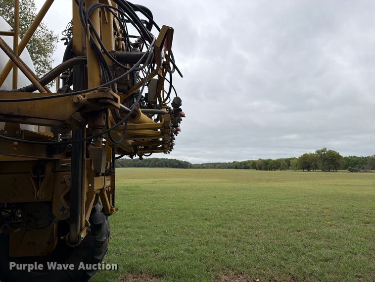 image for item FN2627 AGCO RoGator 1274 sprayer