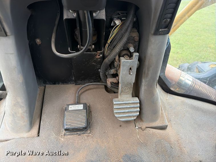image for item FN2627 AGCO RoGator 1274 sprayer