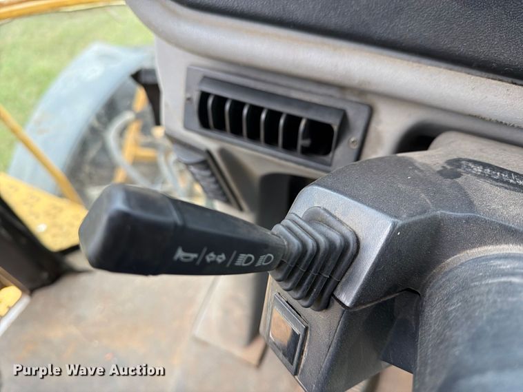 image for item FN2627 AGCO RoGator 1274 sprayer