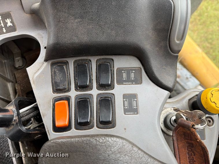 image for item FN2627 AGCO RoGator 1274 sprayer