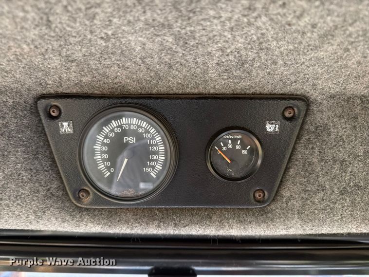 image for item FN2627 AGCO RoGator 1274 sprayer