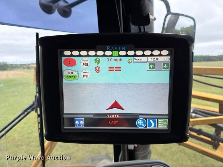 image for item FN2627 AGCO RoGator 1274 sprayer