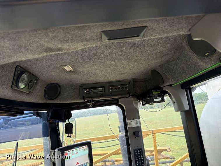 image for item FN2627 AGCO RoGator 1274 sprayer