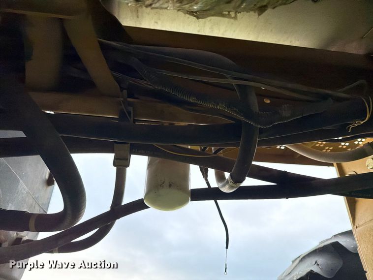 image for item FN2627 AGCO RoGator 1274 sprayer