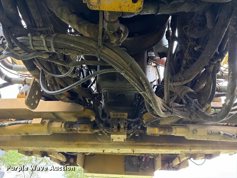 image for item FN2627 AGCO RoGator 1274 sprayer
