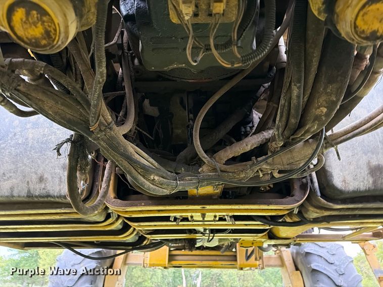 image for item FN2627 AGCO RoGator 1274 sprayer