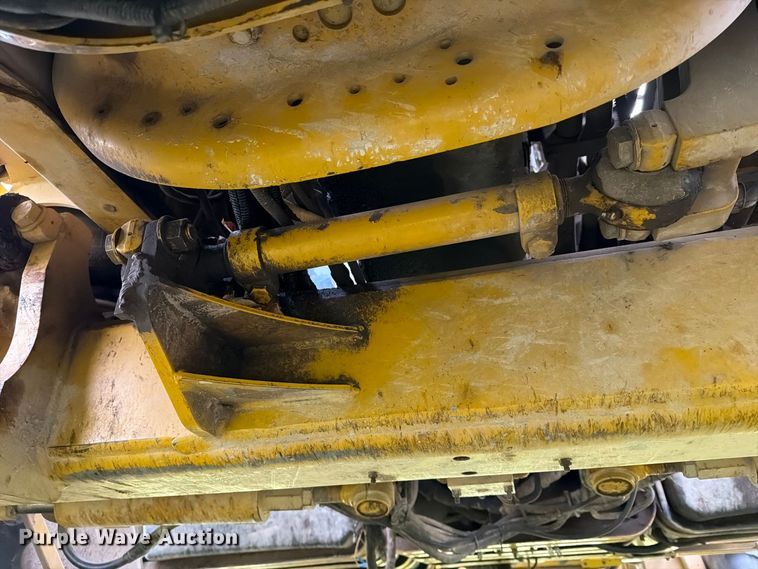 image for item FN2627 AGCO RoGator 1274 sprayer