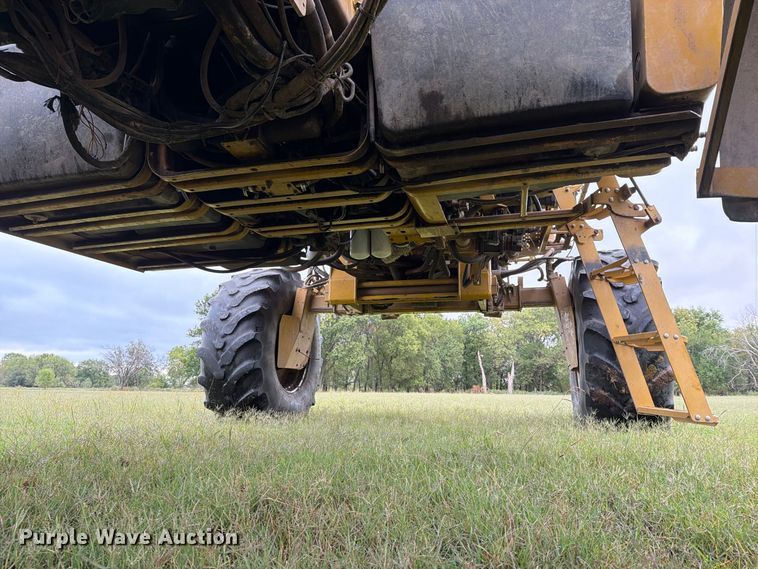 image for item FN2627 AGCO RoGator 1274 sprayer
