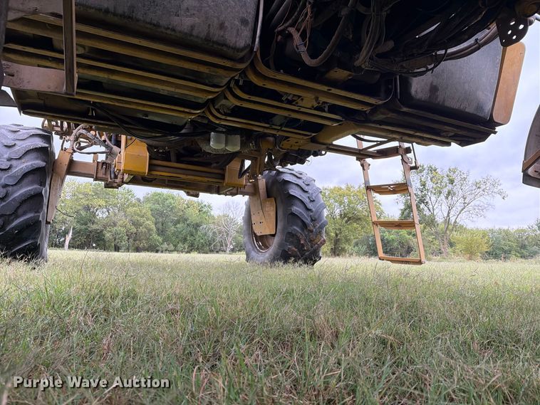 image for item FN2627 AGCO RoGator 1274 sprayer