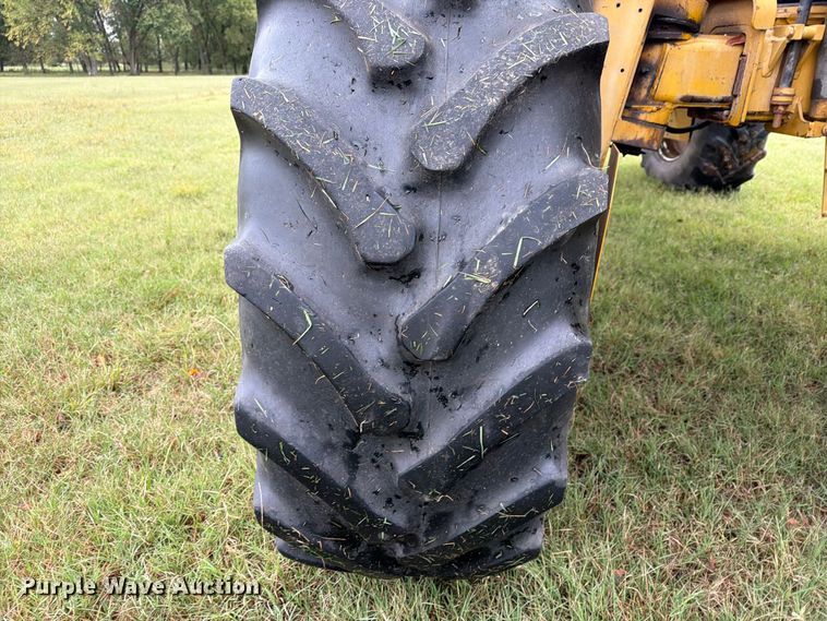 image for item FN2627 AGCO RoGator 1274 sprayer