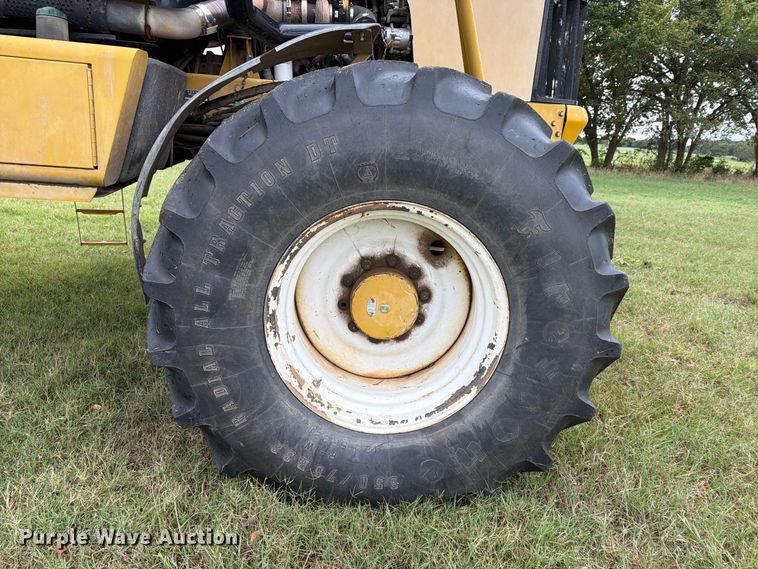 image for item FN2627 AGCO RoGator 1274 sprayer