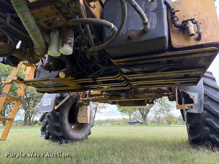 image for item FN2627 AGCO RoGator 1274 sprayer