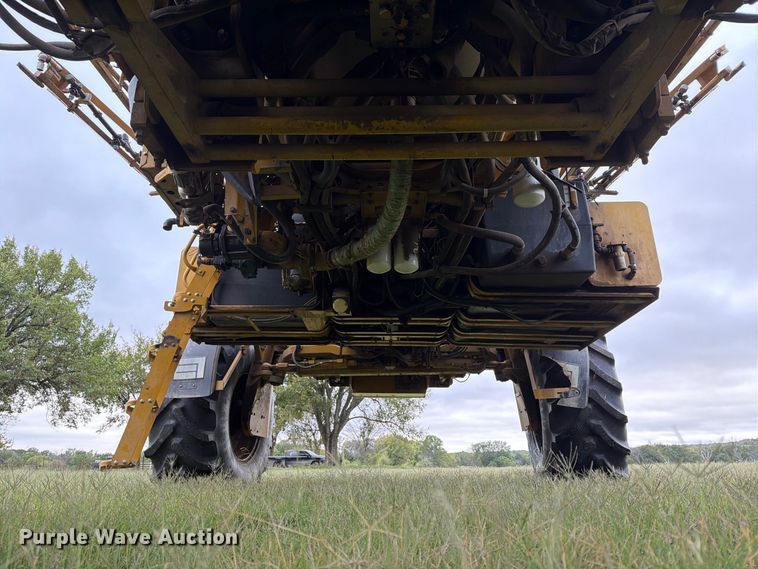 image for item FN2627 AGCO RoGator 1274 sprayer