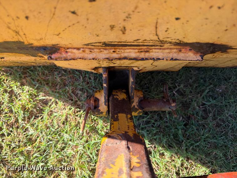 image for item FN2629 1972 Massey Ferguson MF 31 industrial tractor