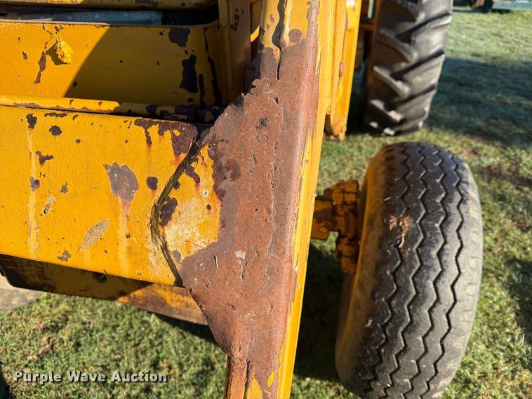 image for item FN2629 1972 Massey Ferguson MF 31 industrial tractor
