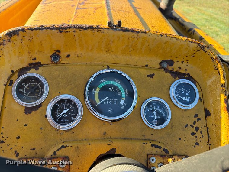 image for item FN2629 1972 Massey Ferguson MF 31 industrial tractor