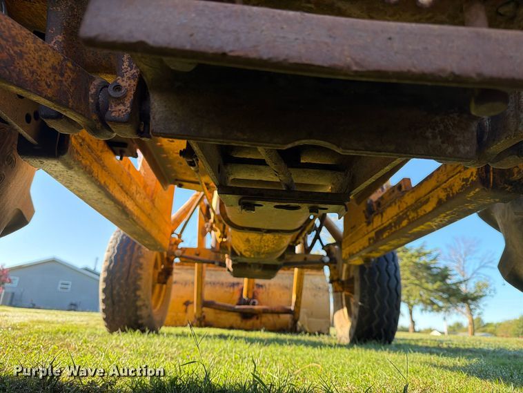 image for item FN2629 1972 Massey Ferguson MF 31 industrial tractor