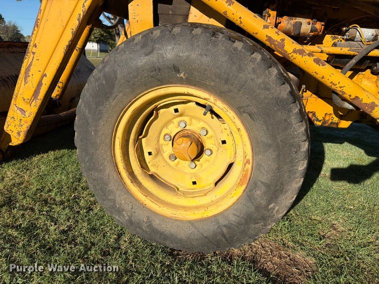 image for item FN2629 1972 Massey Ferguson MF 31 industrial tractor