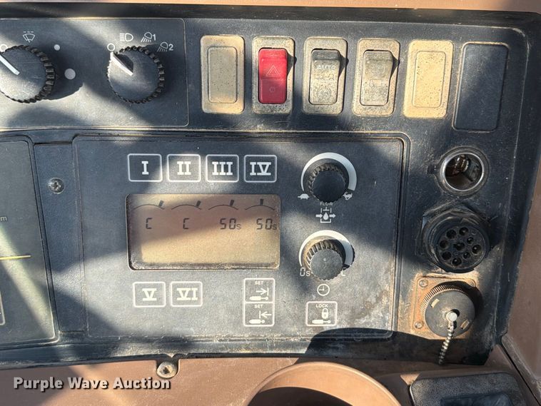 image for item FT6329 2007 John Deere 8230 MFWD tractor