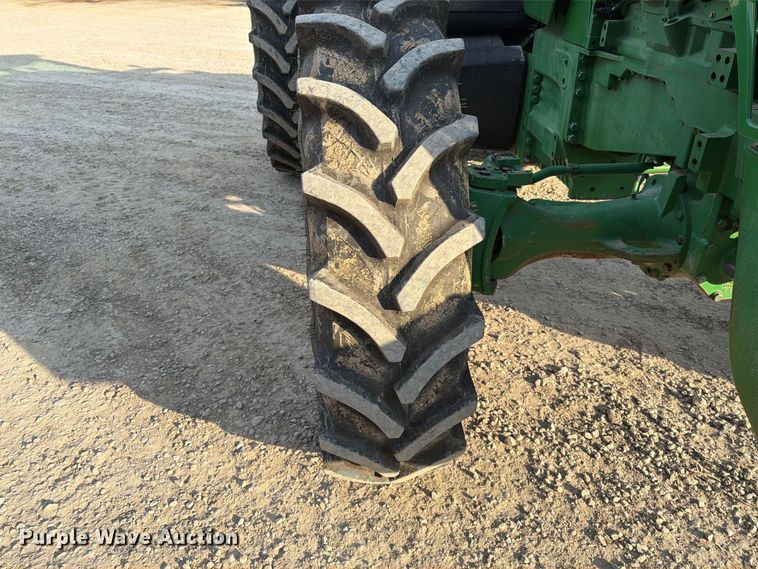 image for item FT6329 2007 John Deere 8230 MFWD tractor