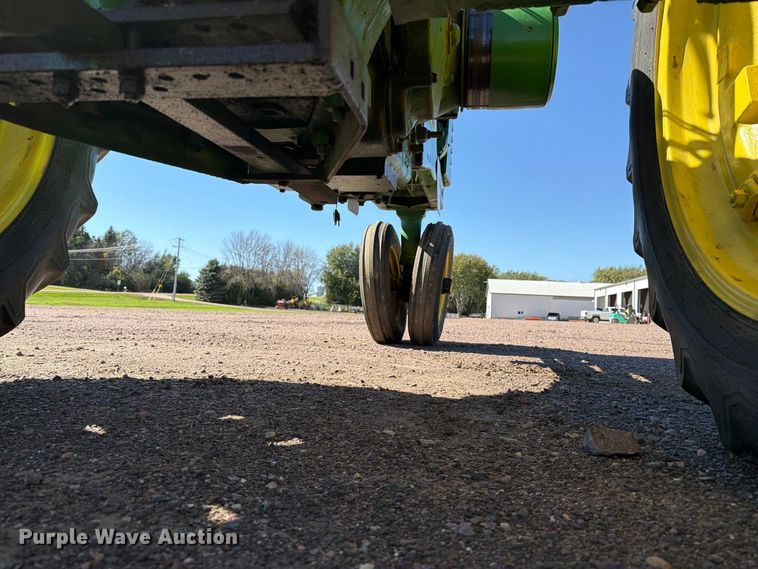 image for item FT6846 1947 John Deere B tractor