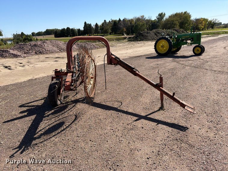 image for item FT6848 Columbia TR79 hay rake