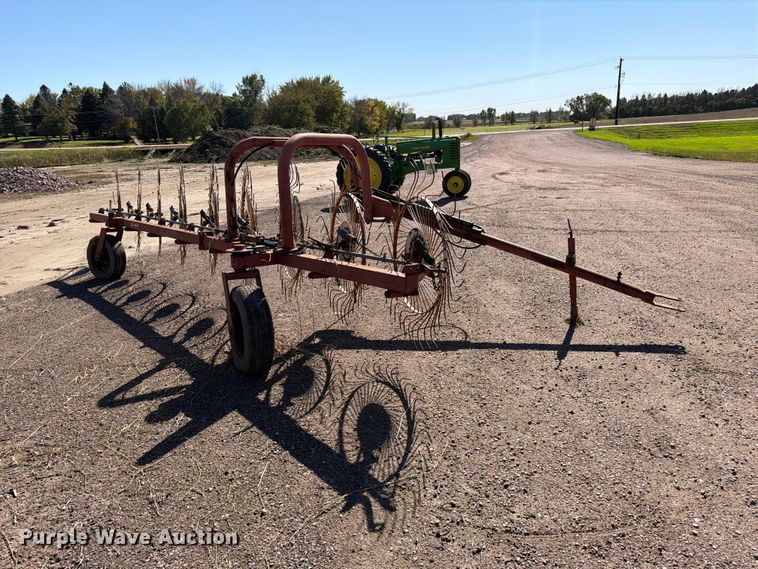 image for item FT6848 Columbia TR79 hay rake
