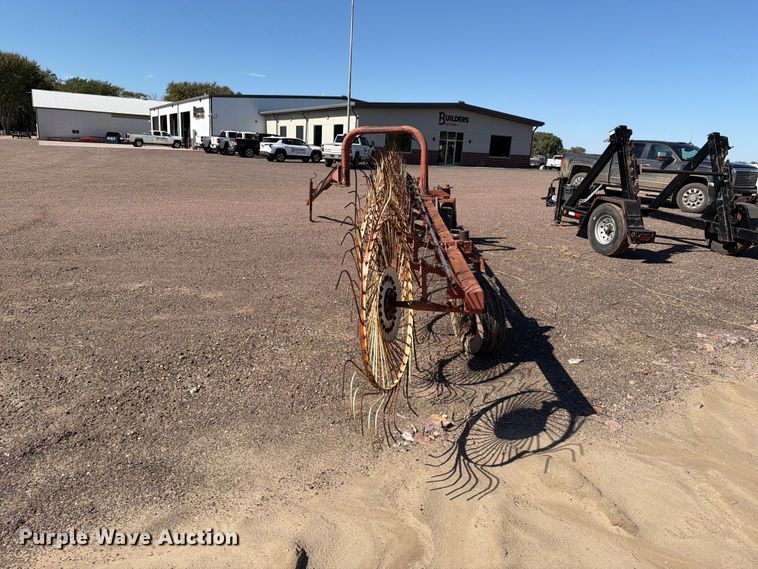 image for item FT6848 Columbia TR79 hay rake