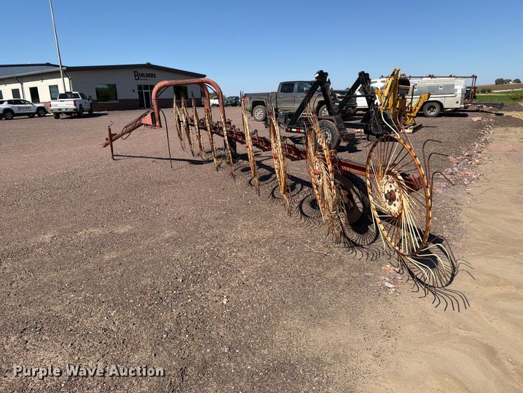 image for item FT6848 Columbia TR79 hay rake