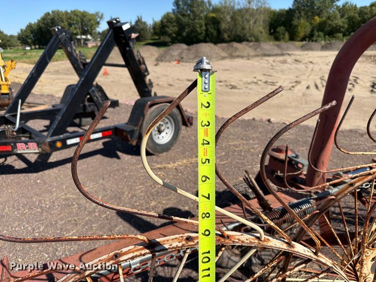 image for item FT6848 Columbia TR79 hay rake