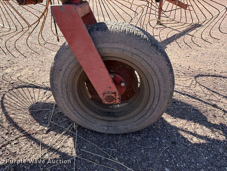 image for item FT6848 Columbia TR79 hay rake