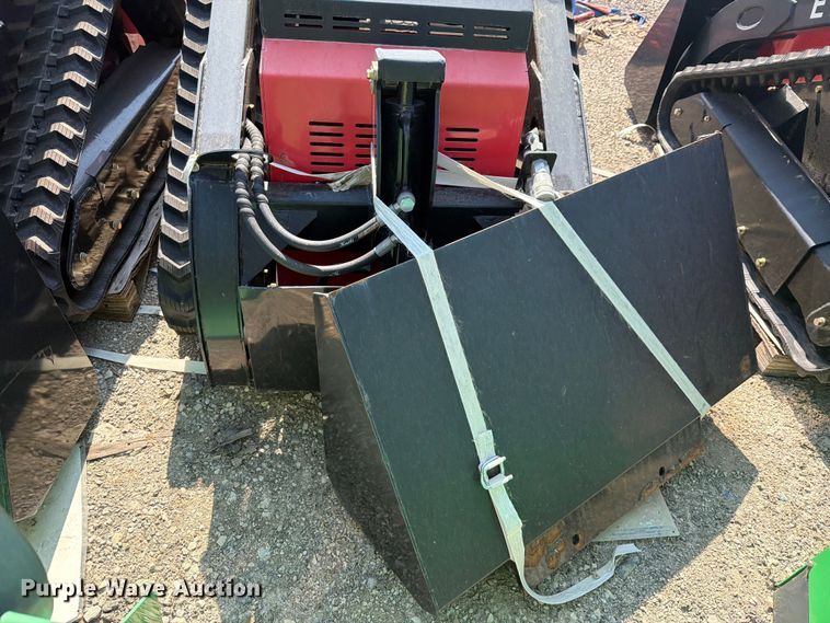 image for item NC9946 2024 Erie Industries SCL850 compact utility loader
