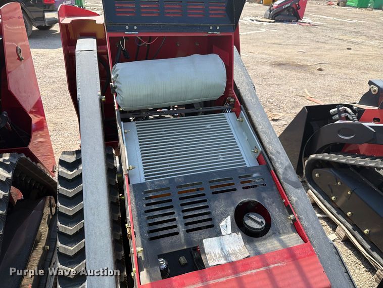 image for item NC9946 2024 Erie Industries SCL850 compact utility loader