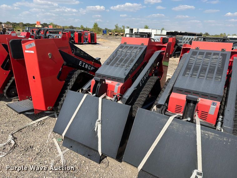 Erie Industries SCL850 compact utility loader